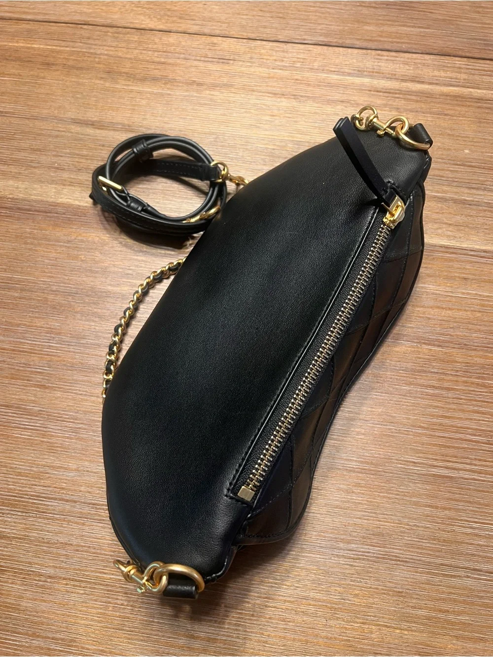 Tory Burch Fleming Black Quilted Logo Leather Crossbody - Picture 4 of 7